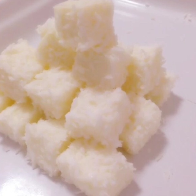 完胜85度C牛奶椰丝小方