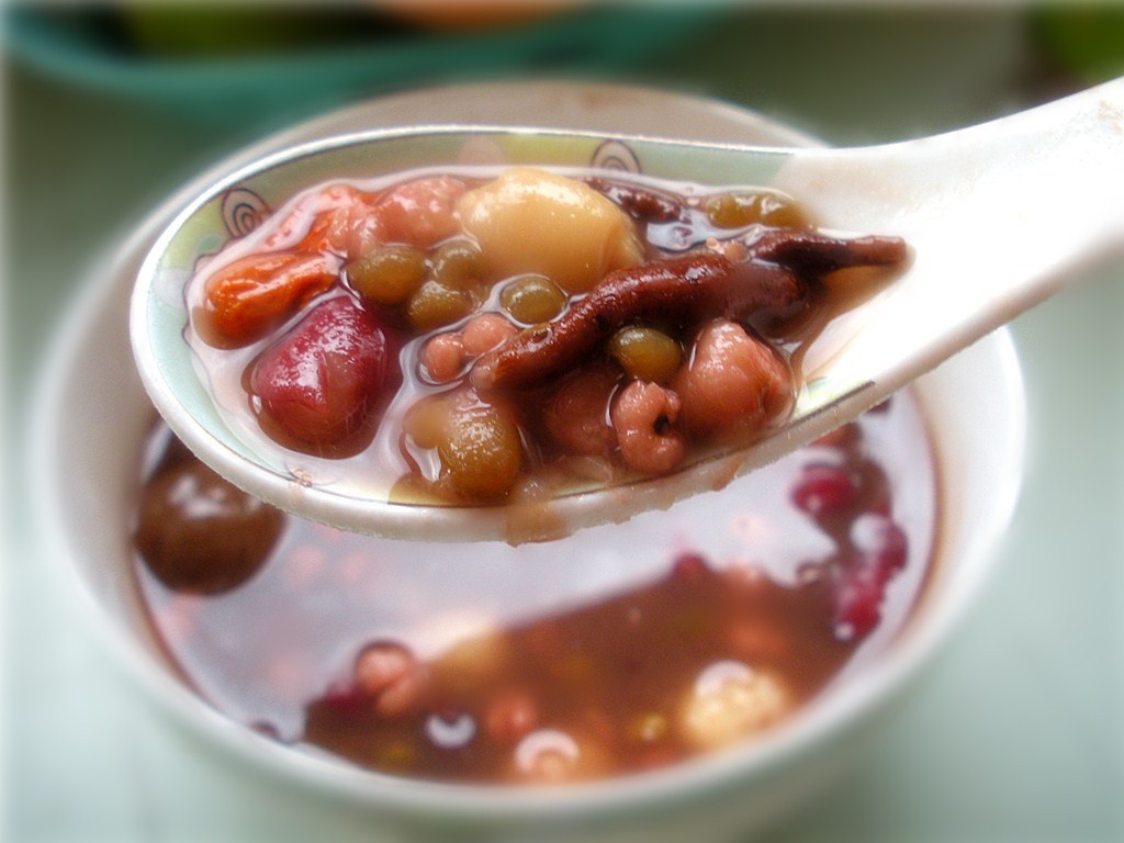 顾沁然做的蕨麻薏仁汤