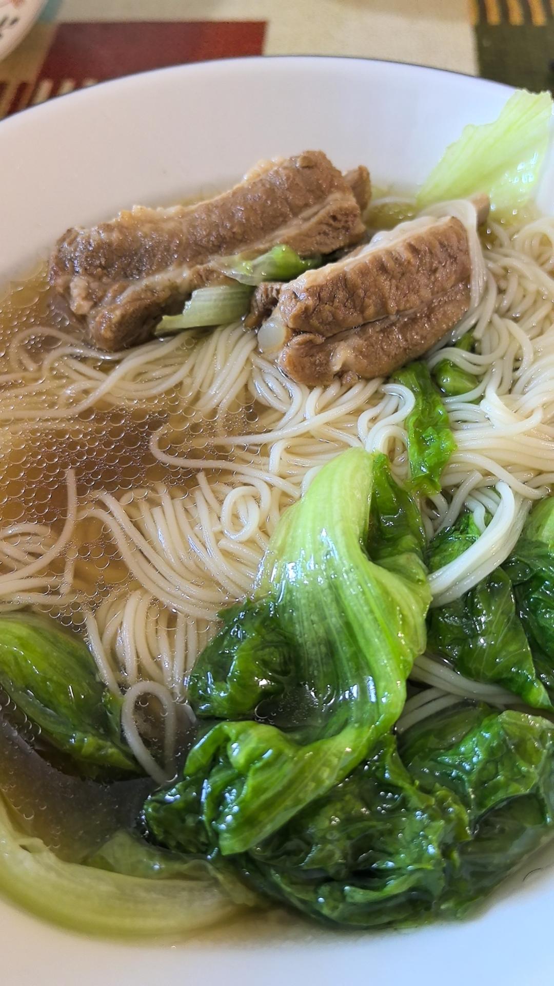 红烧排骨面