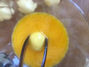 蛋蛋酥的做法 步骤7