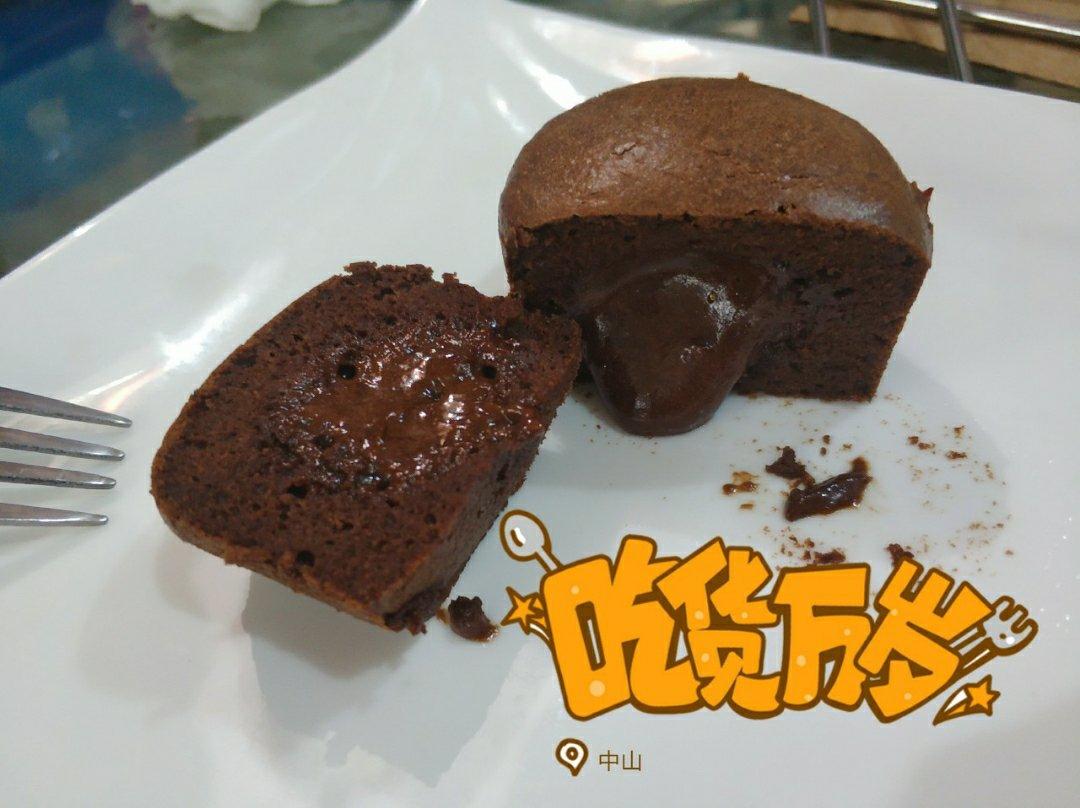 巧克力熔岩蛋糕(全图文超简单)