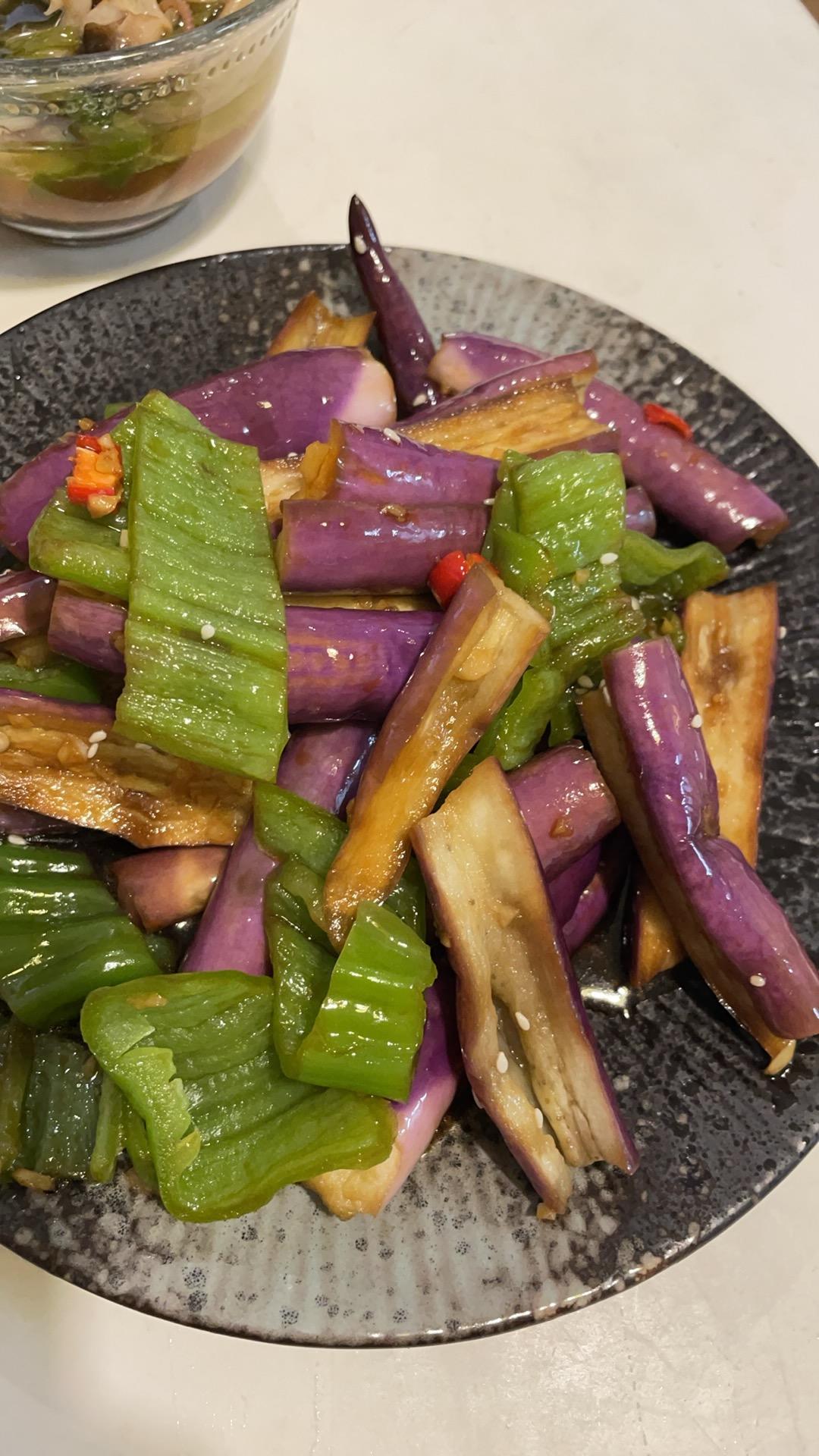 不变色手撕蒸茄子丨凉拌茄子