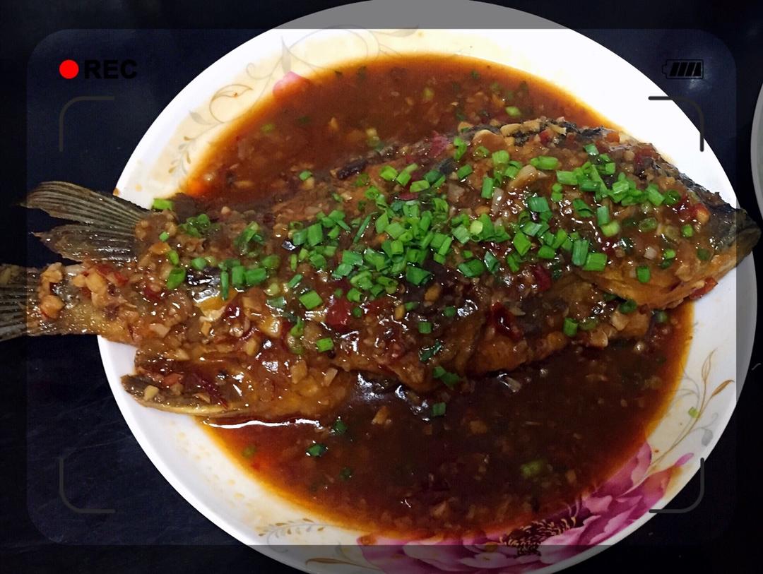 红烧鲫鱼