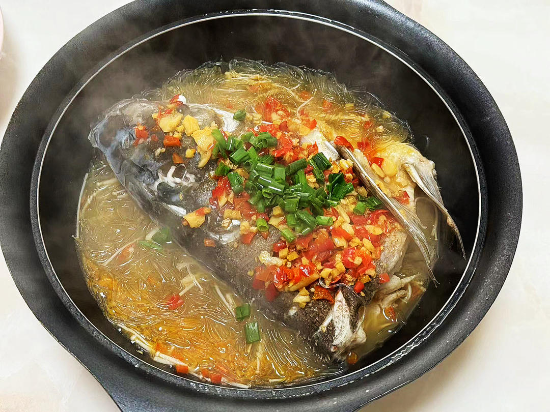 家庭版剁椒鱼头，零基础也能做硬菜
