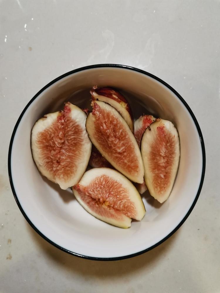 无花果克拉芙缇 烘焙小白也能做 的做法步骤图 煤灰君 下厨房