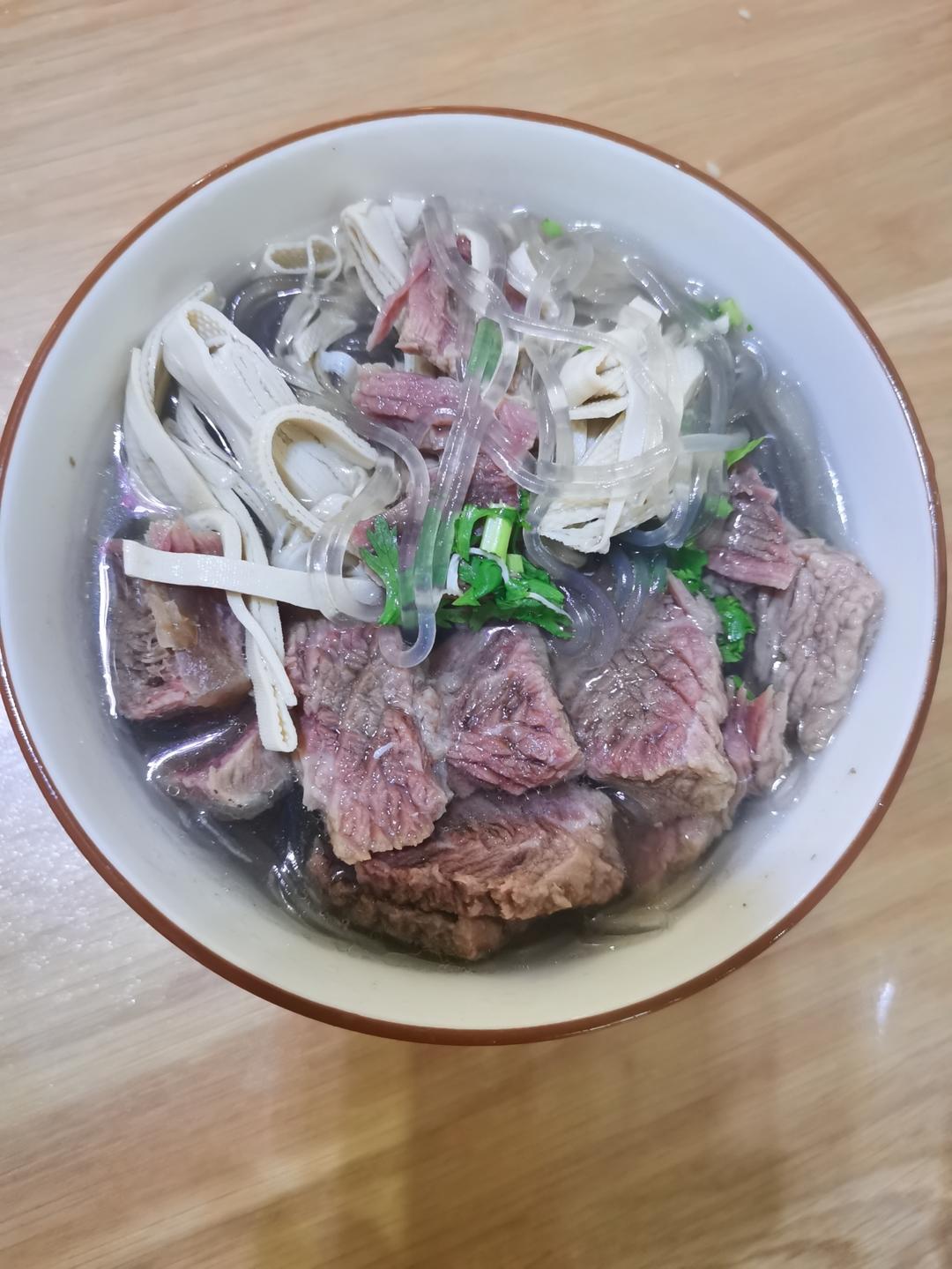 牛肉粉丝汤