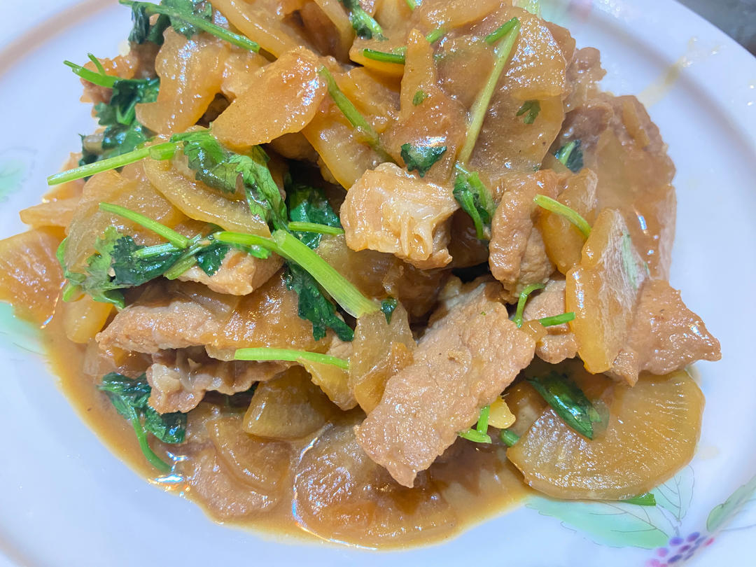 萝卜炒肉片，惊艳味蕾