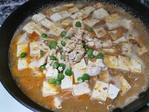 减脂鲜虾蟹黄豆腐煲的做法 步骤4