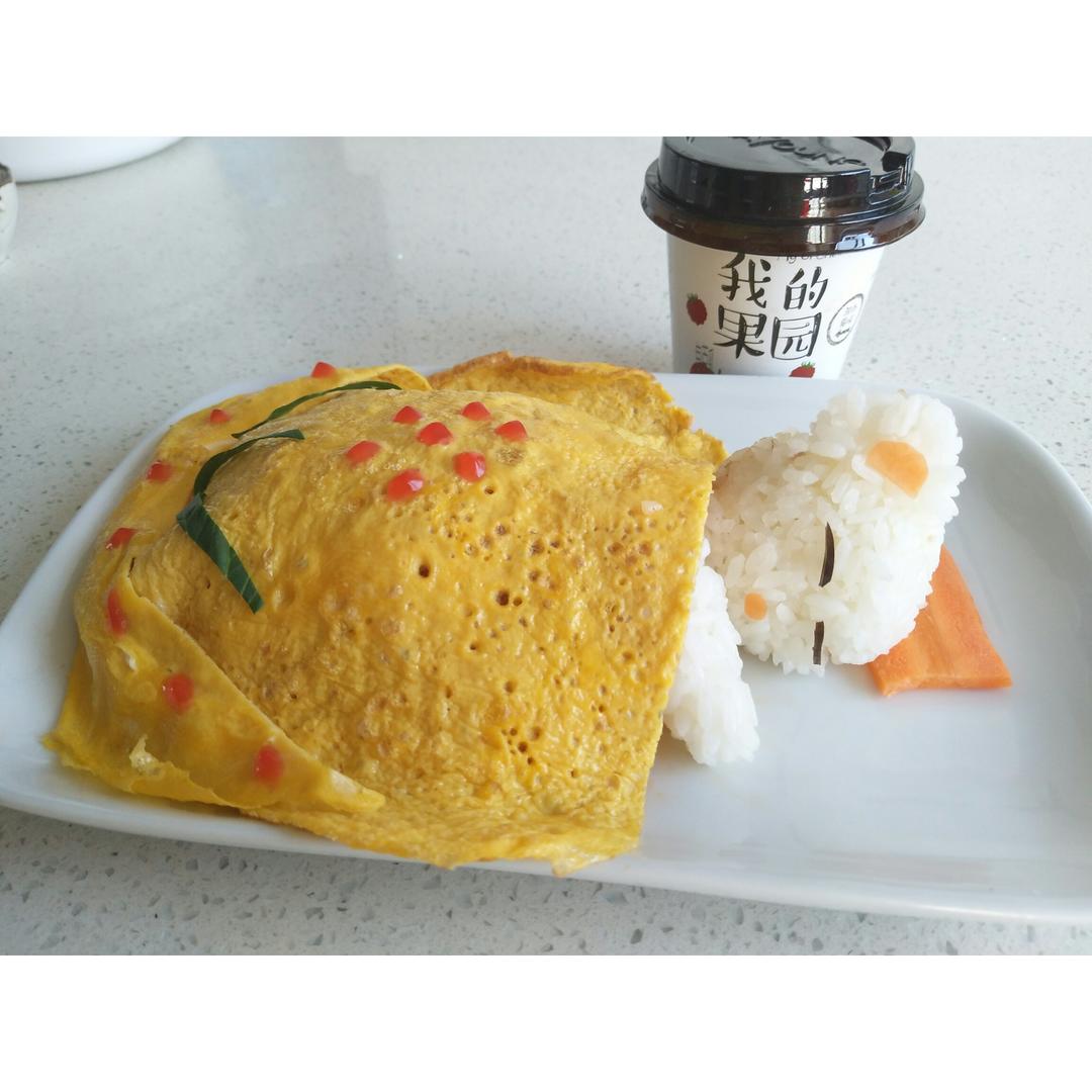 午睡的熊宝宝蛋包饭