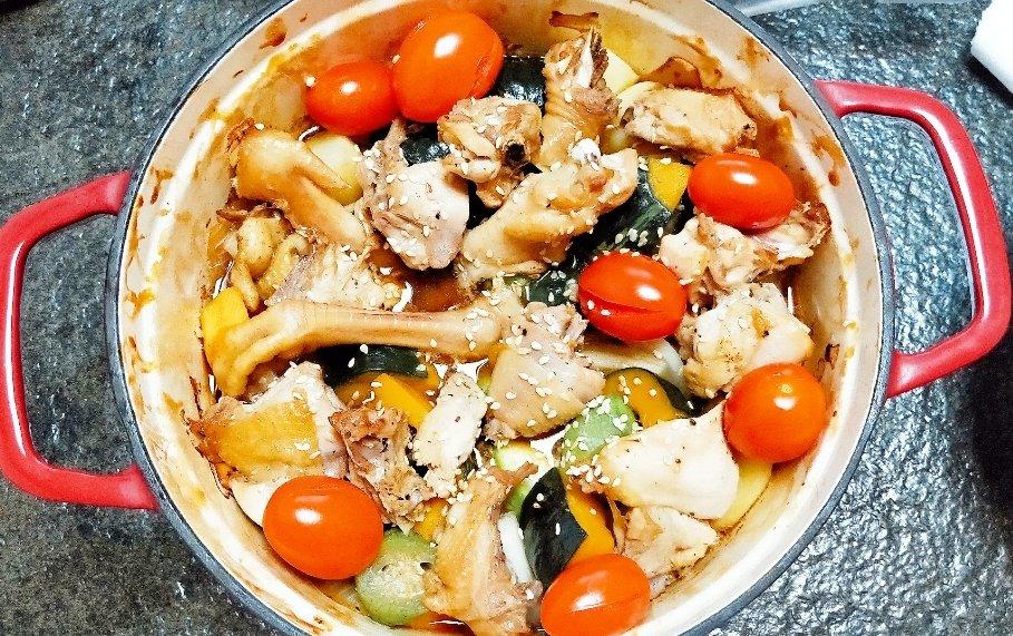 无水杂蔬鸡腿【6月北鼎珐琅铸铁锅食谱】