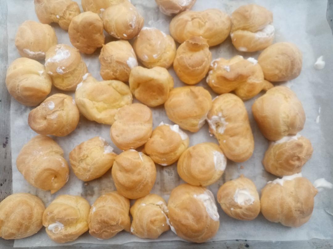 简单易成功的奶油小泡芙做法