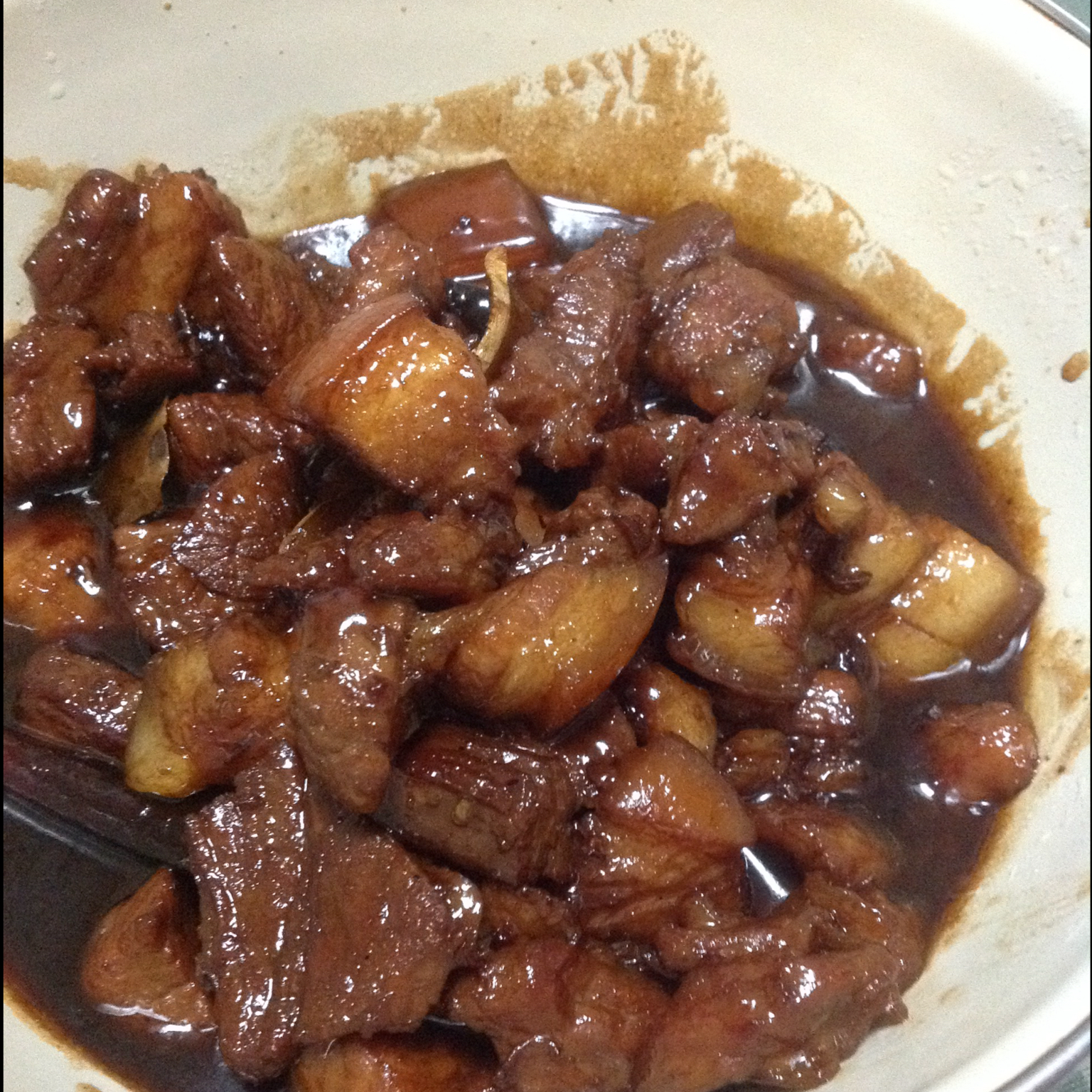 吃着碗里望着锅里的红烧肉