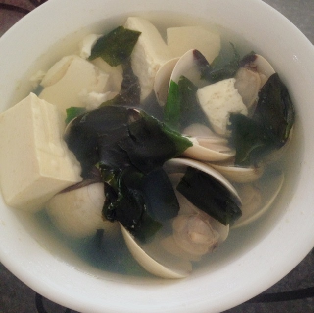 蛤蜊海带豆腐汤