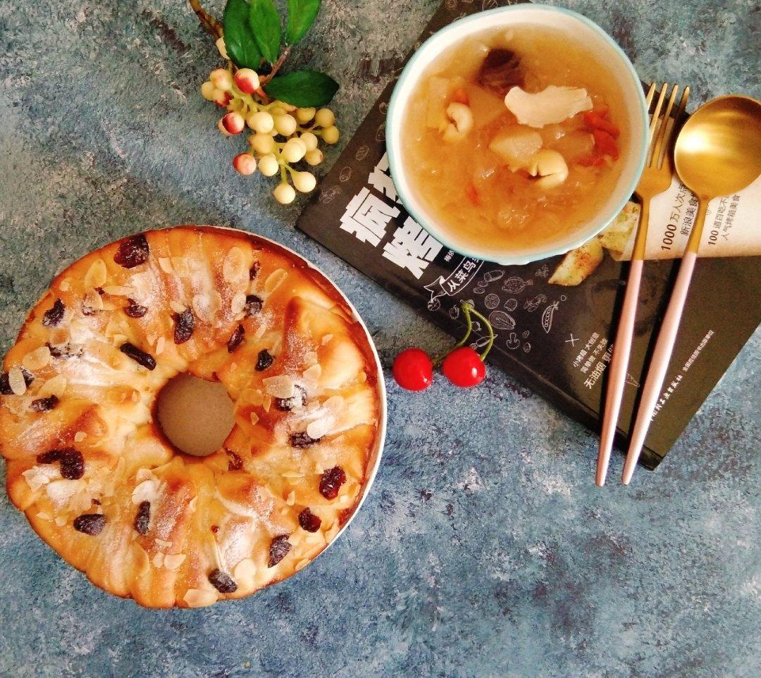 日式香浓炼乳面包