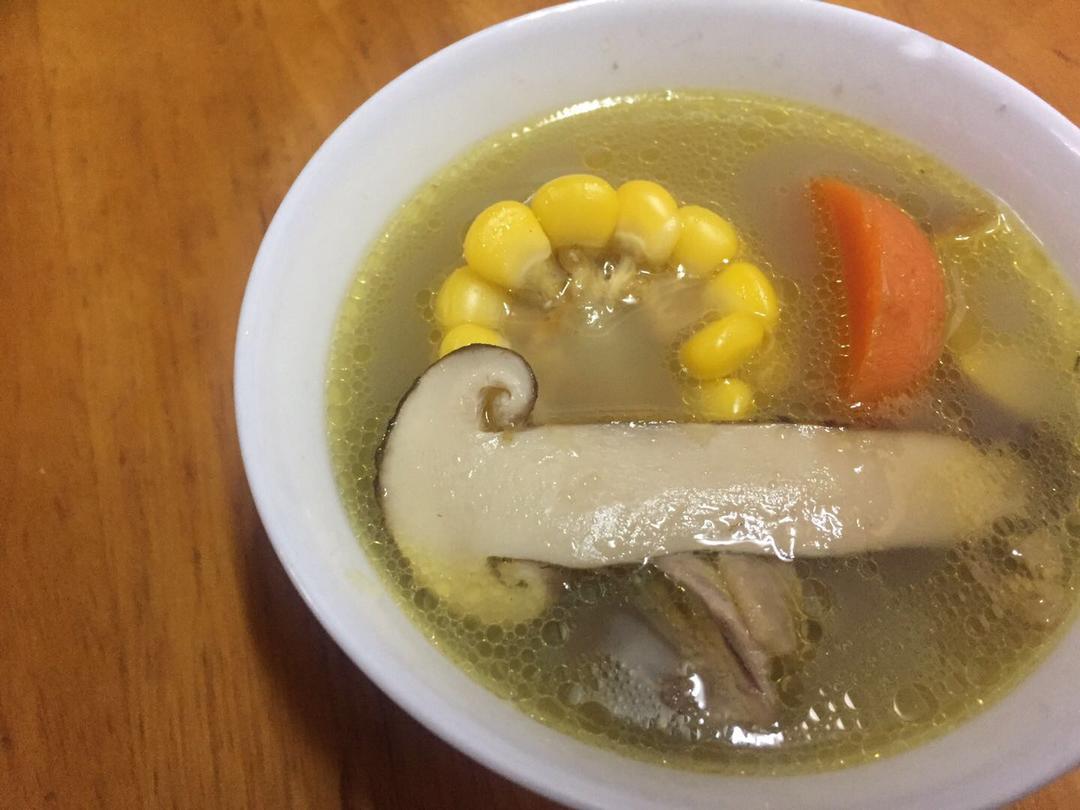 鲜松茸炖鸡