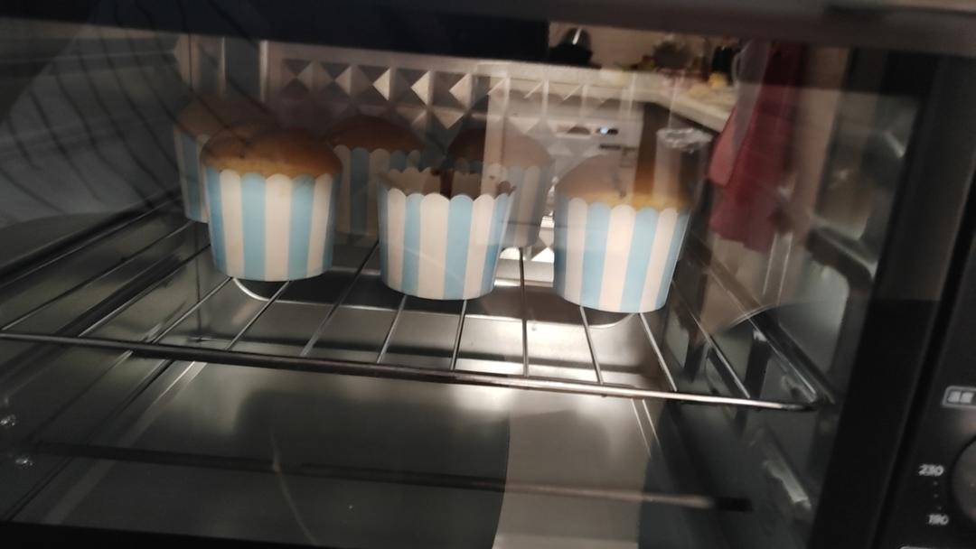 香蕉古早味蛋糕