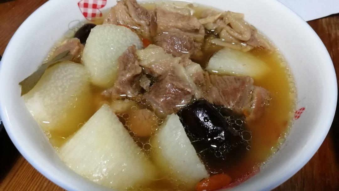 山药牛腩砂锅