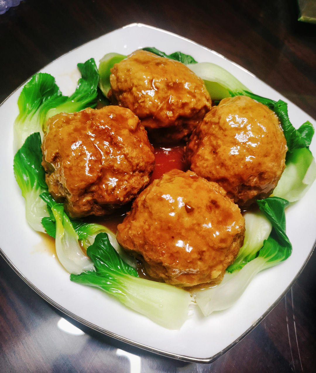 四喜丸子（红烧狮子头）