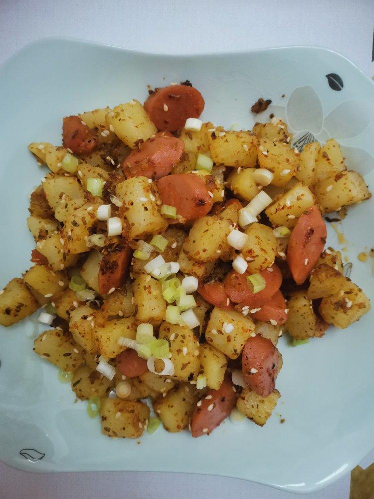 香辣过瘾的孜然土豆火腿，比路边摊还好吃