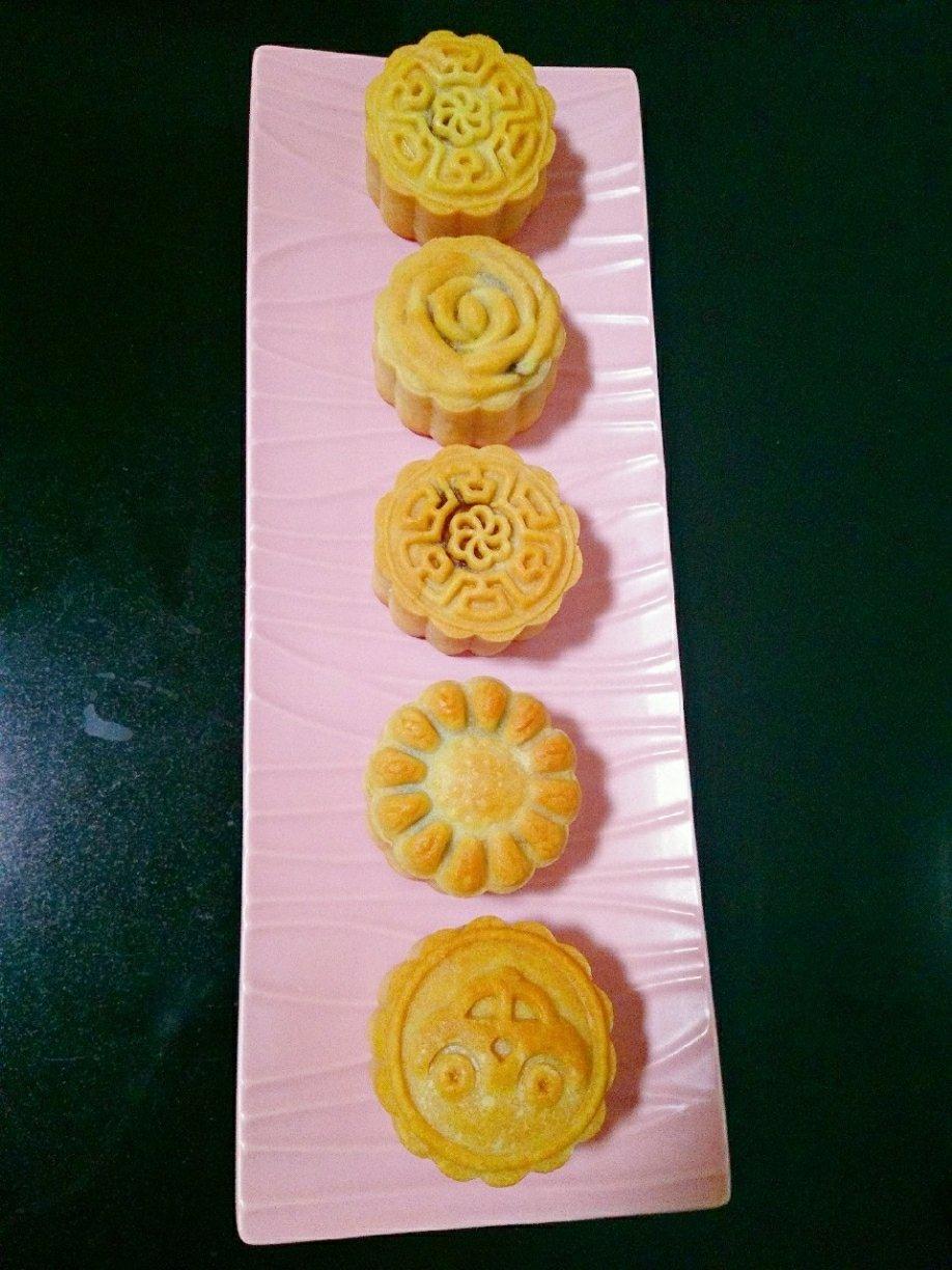 广式莲蓉蛋黄月饼