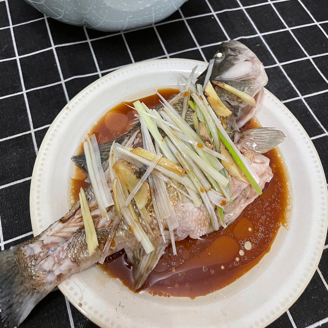清蒸鲈鱼