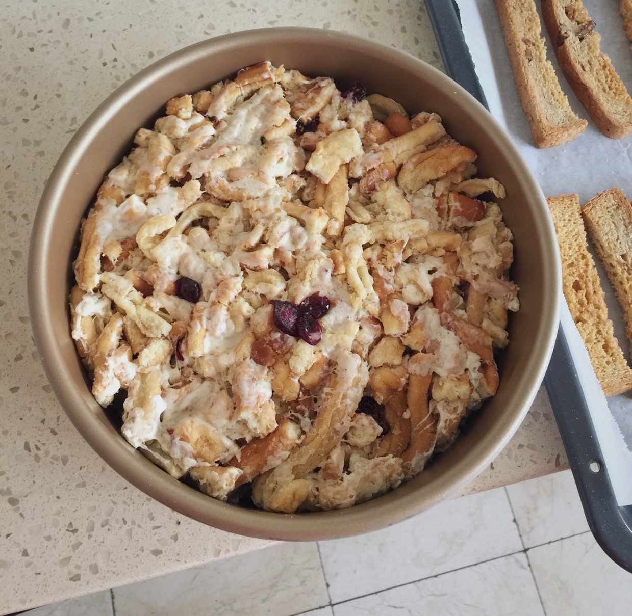 蔓越莓牛扎糖沙琪玛