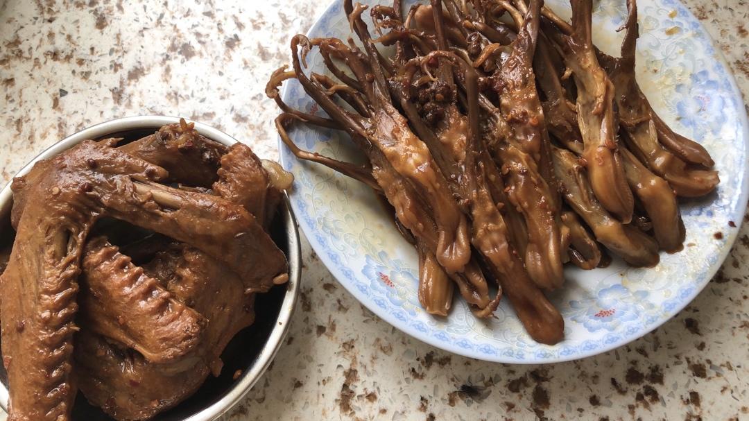 堪媲美周黑鸭的卤鸭架鸭翅
