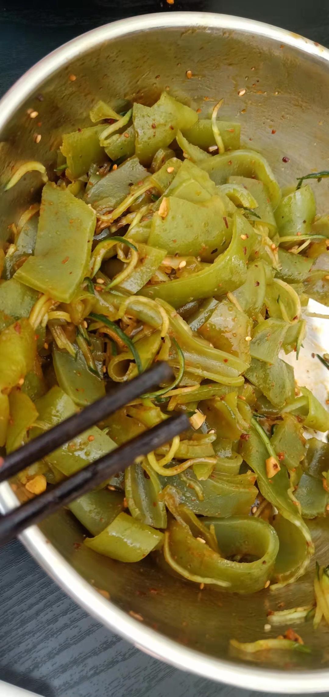 自做快手彩色凉皮