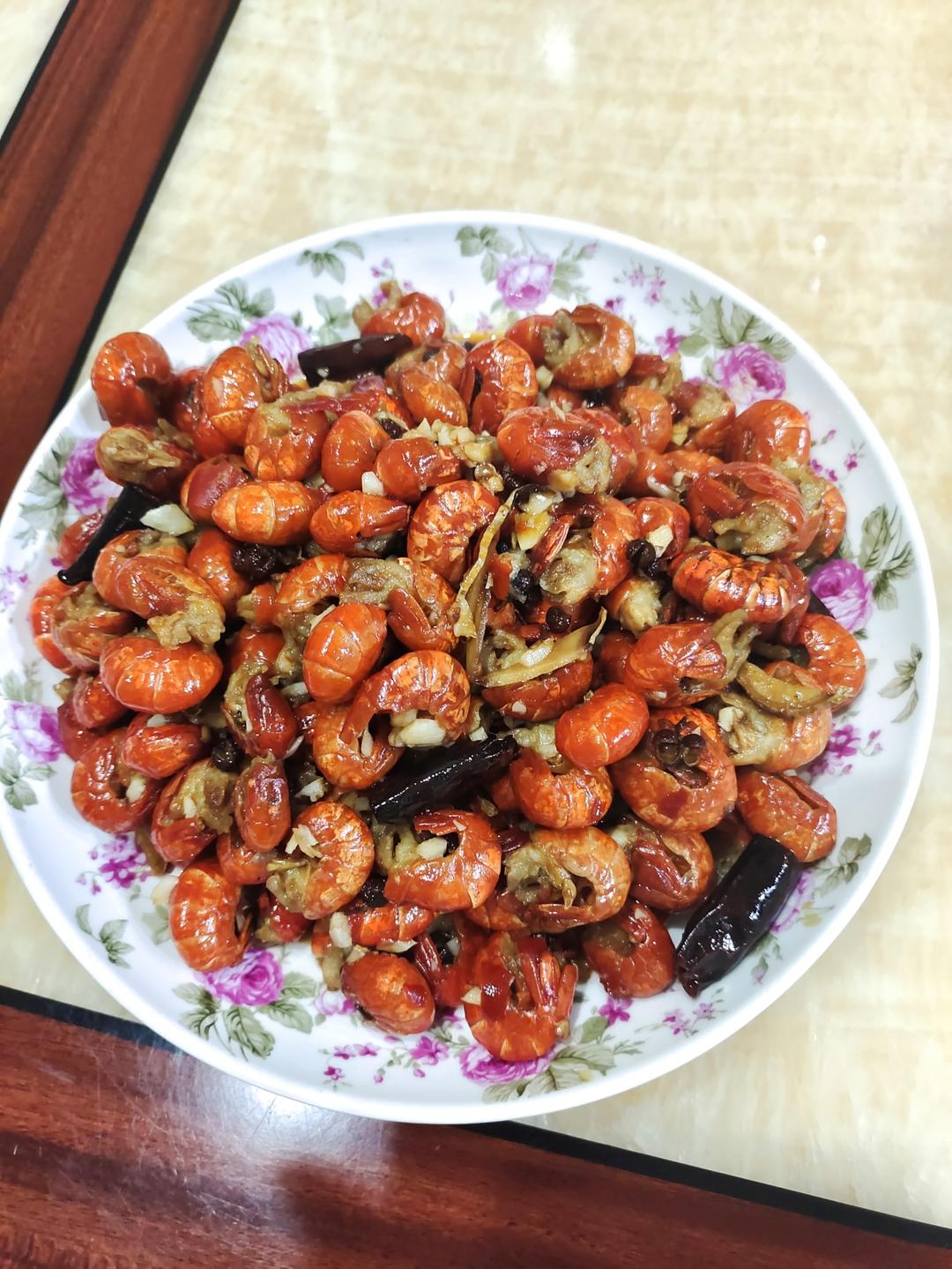 炒小龙虾尾