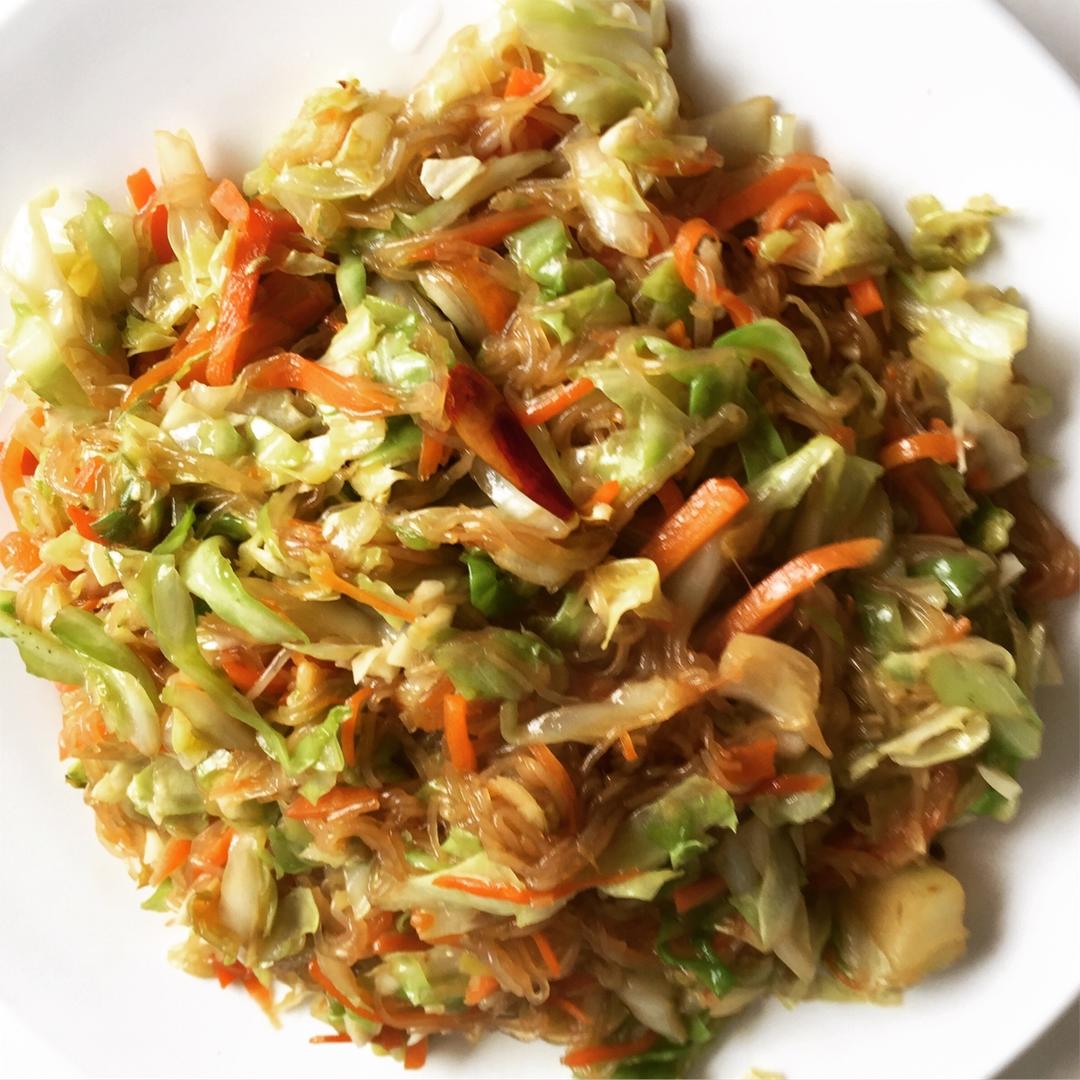 卷心菜炒粉丝 Glass noodles with Cabbage
