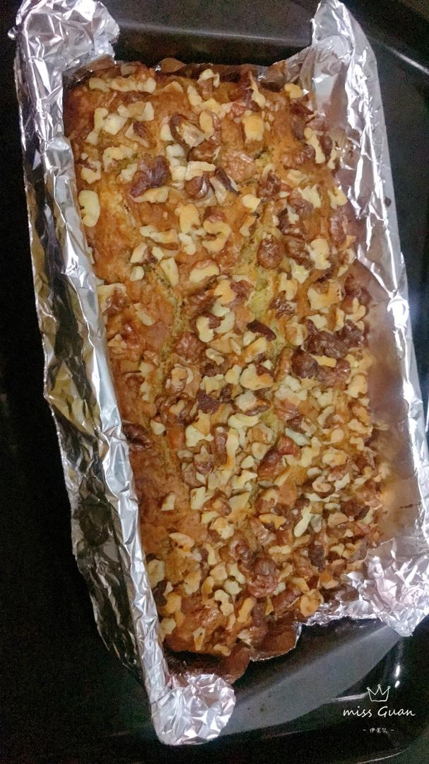 低脂全麦香蕉核桃蛋糕，不用揉面，简单美味