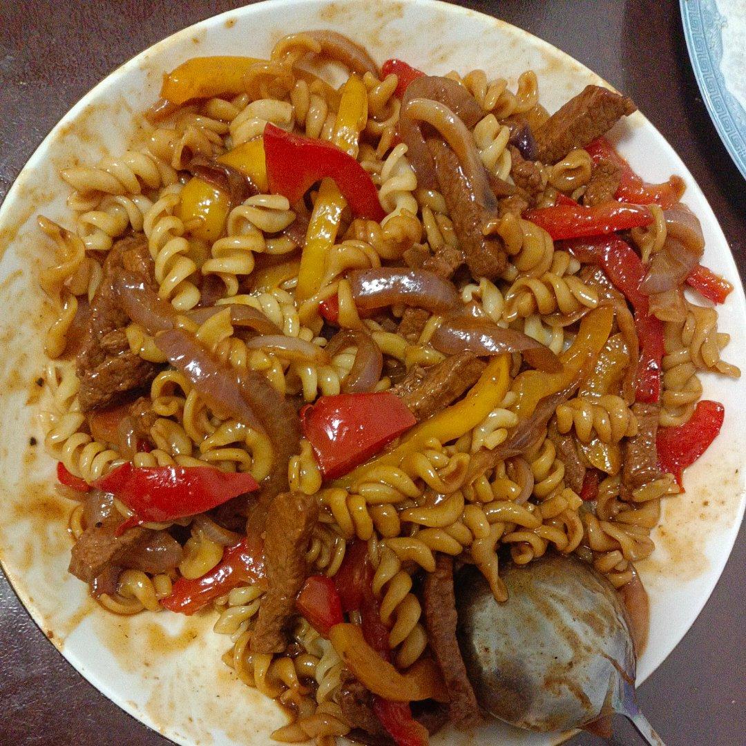 味道不输西餐厅的黑椒牛柳意面