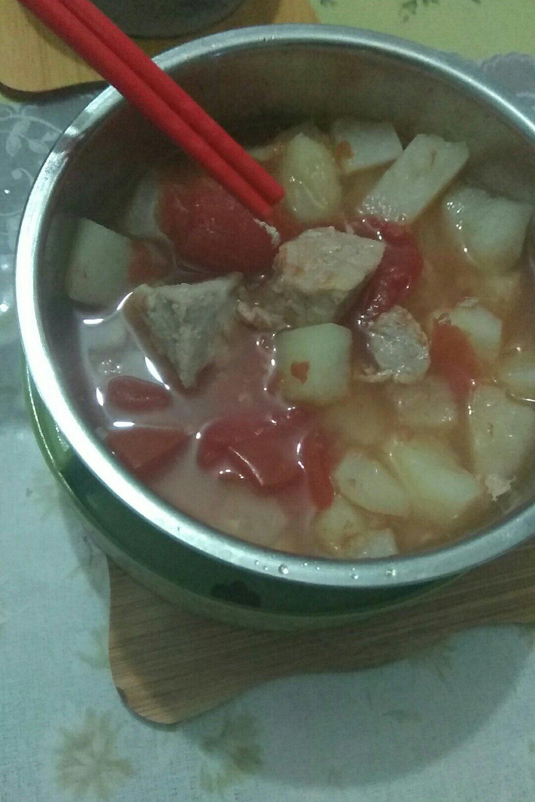 番茄土豆小排汤