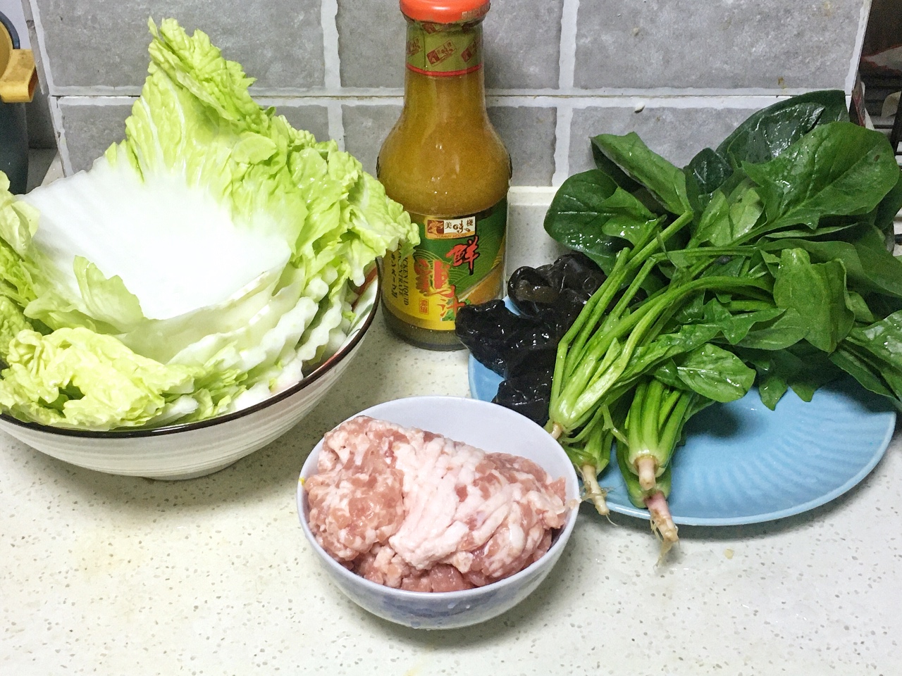 新春限定美食，翡翠“百财”饺子，颜值、寓意、美味全拉满，一勺鸡汁鲜上加鲜的做法 步骤1