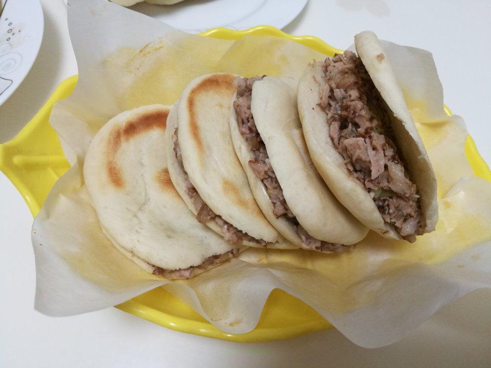 肉夹馍(白吉馍的制作)