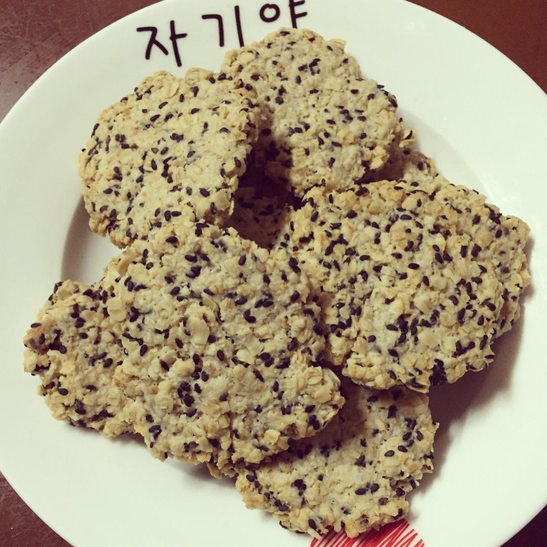 素食:有机燕麦芝麻大饼干