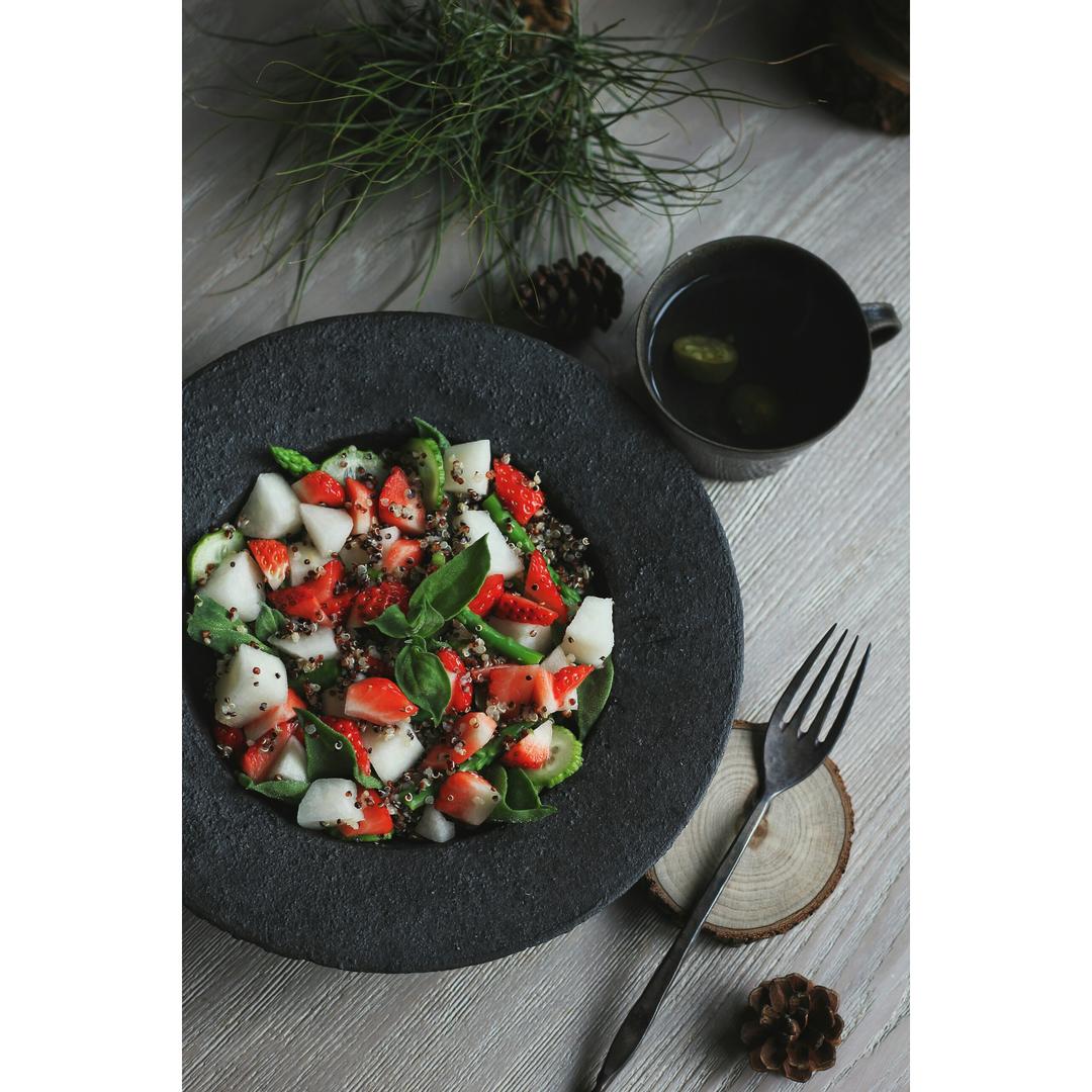 吃藜麦上太空（青蔬杂果藜麦沙拉）