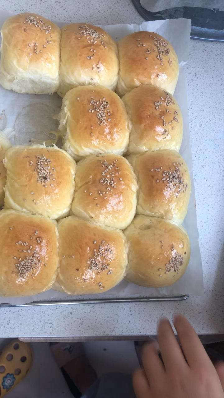 🥛超简单快手，柔软拉丝，一次发酵，牛奶小餐包