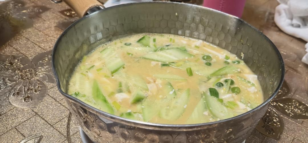 营养又鲜香的咸蛋黄豆腐煲