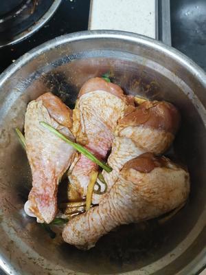 香喷喷的盐焗鸡腿的做法 步骤4