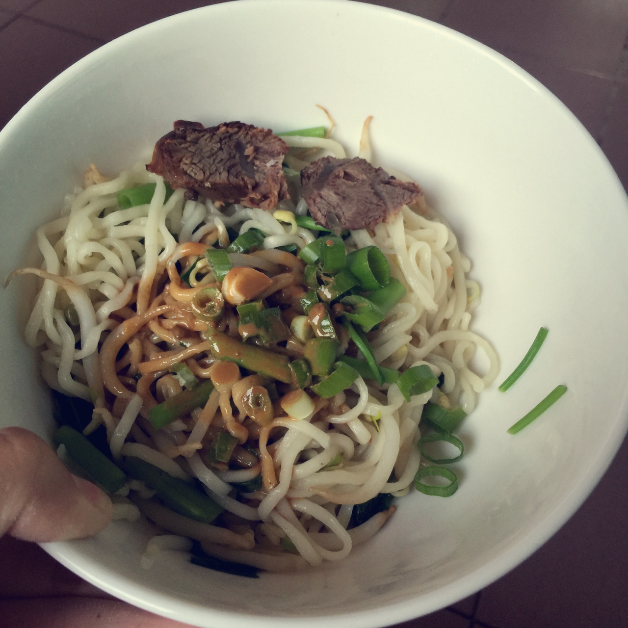 热干面酱汁调法/热干面