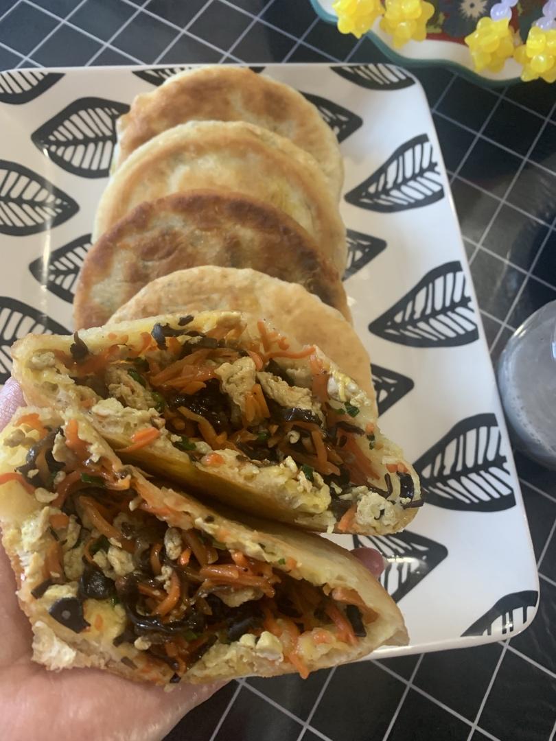 超柔软发面胡萝卜鸡蛋馅饼（凉了也不硬）