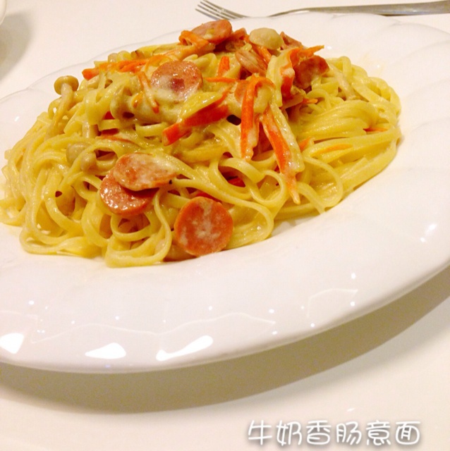 白蘑菇奶油培根意面