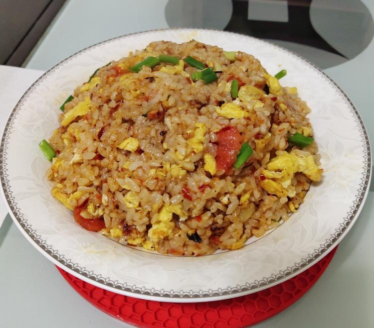 番茄鸡蛋炒米饭