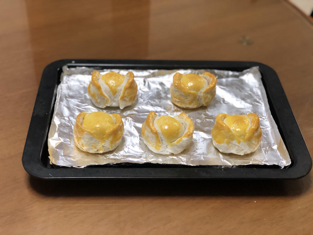 恭喜发财金元宝蛋黄酥