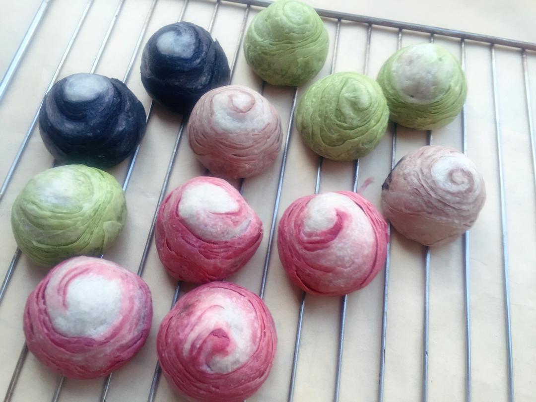 蛋黄酥~紫薯、抹茶、原味~花好月圆，中秋快乐~内附一次做六色蛋黄酥方法~