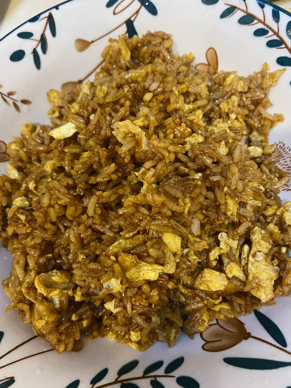 好吃到舔盘的酱油炒饭！