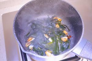 蛤蜊海带豆腐汤『太太乐鲜鸡汁快手菜』的做法 步骤3