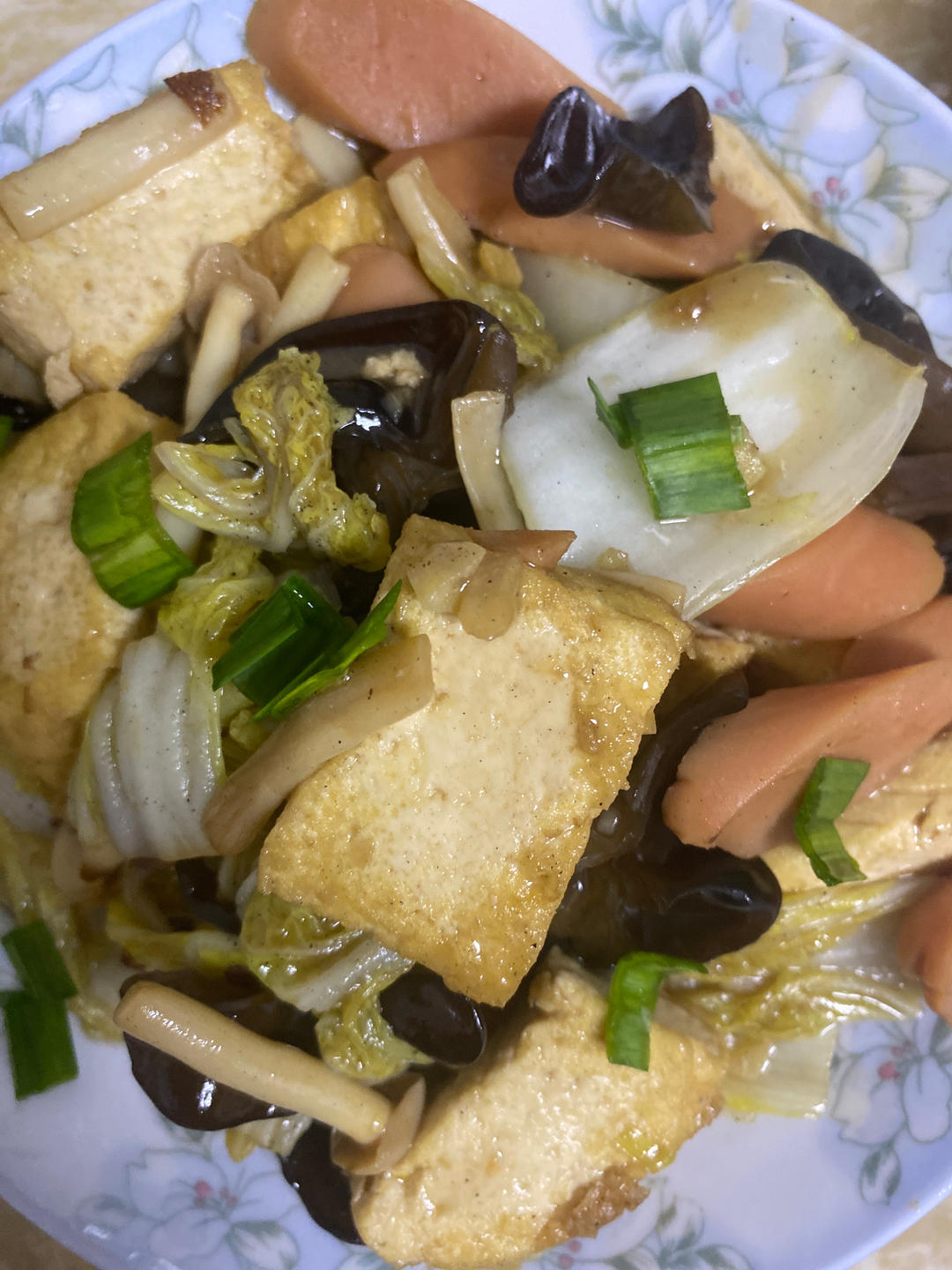 给肉都不换的菌菇白菜豆腐煲！好吃下饭