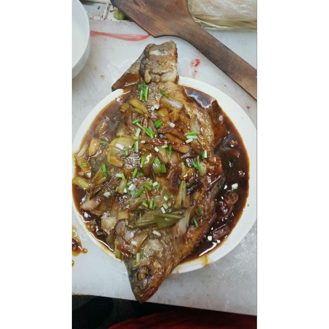 家常红烧扁鱼